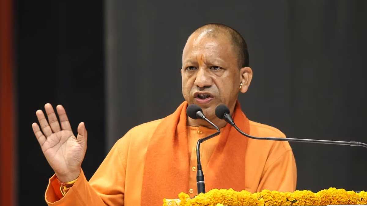 दिल्ली में जितना अधिकार केजरीवाल का है, उतना ही अन्य राज्यों से आए लोगों का भी है : सीएम योगी